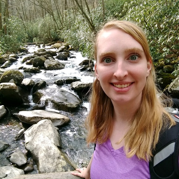 Meet your Posher, Becca - Picture 1 of 1